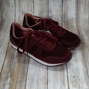 Burgundy sneakers - size 6